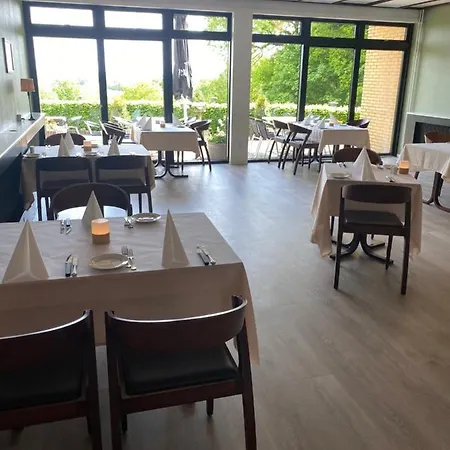 Skibelund Krat 3* וויין